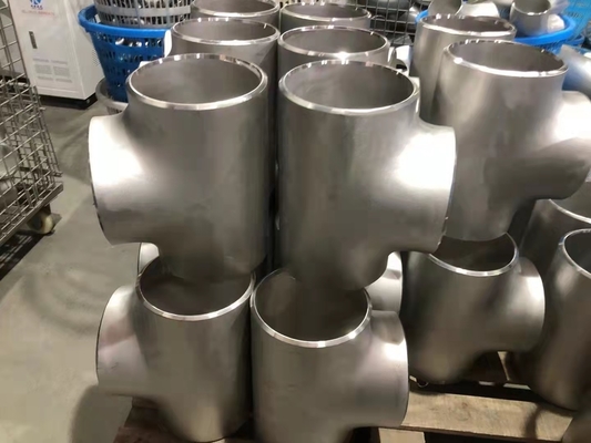 समान बट वेल्ड कम करने वाली टी पाइप फिटिंग DN15-1000 2mm-20mm EN10253-2