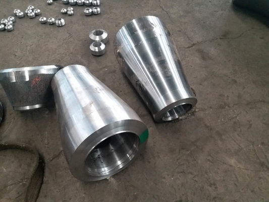 सिल्वर सैंडब्लास्टिंग कार्बन स्टील रेड्यूसर ANSI B16.9 DIN JIS GOST 1/2&quot; से 100&quot;
